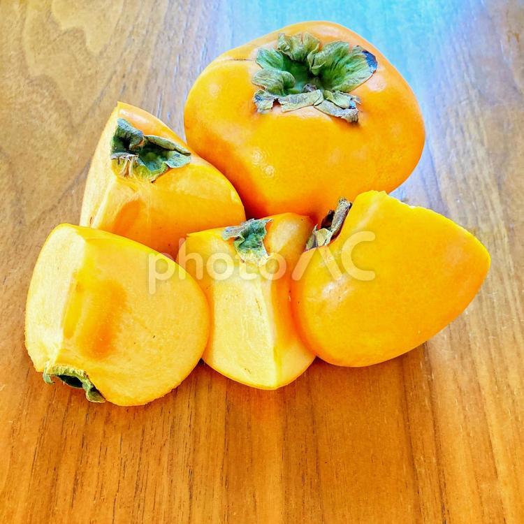 柿の美味しい季節 柿,秋,美味しいの写真素材