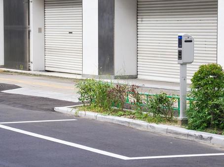 市街地のパーキングメーター 市街地のパーキングメーター パーキングメーター,駐車,市街地の写真素材