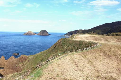 佐渡島北端、二ツ岩 岩山,岬,海の写真素材