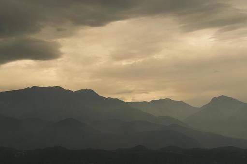 黄色い山並み 山,山並み,遠景の写真素材