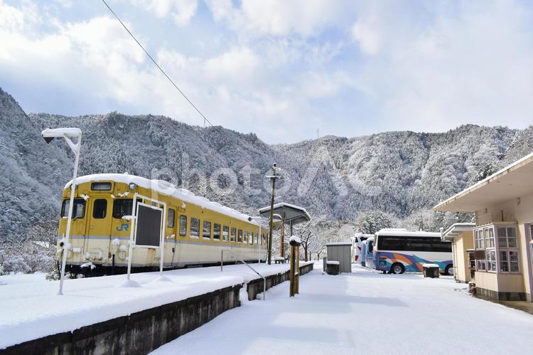 安野駅跡　安野駅　廃線　広島　冬　雪景色 廃線跡,広島県,広島の写真素材