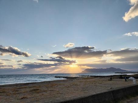 函館の夕日と海 函館,風景,北海道の写真素材