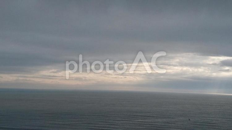 夕方の海の風景 水域,何人もありません,空の写真素材