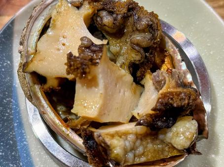 豪快に調理された鮑の肝添え 鮑,アワビ,あわびの写真素材