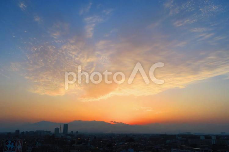 朝焼け　日の出　dawn  朝焼け,夜明け,朝焼け雲の写真素材