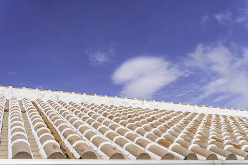 沖縄-【竹富島－竹富島の風景】 海,青,青空の写真素材