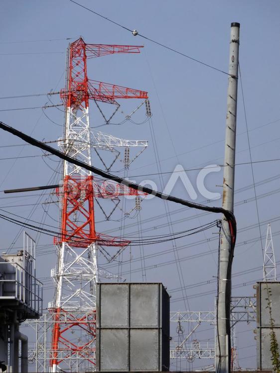 鉄塔がある風景 鉄塔,送電線,電線の写真素材