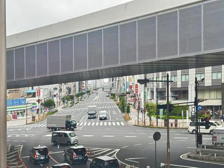 上野周辺 歩道橋 早朝の街並み 上野周辺 歩道橋 早朝の街並みの写真
