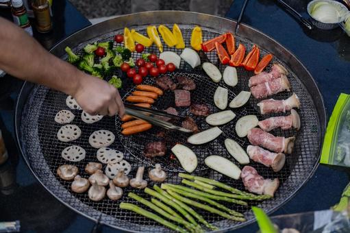 秋のバーベキュー バーベキュー,bbq,仲間の写真素材