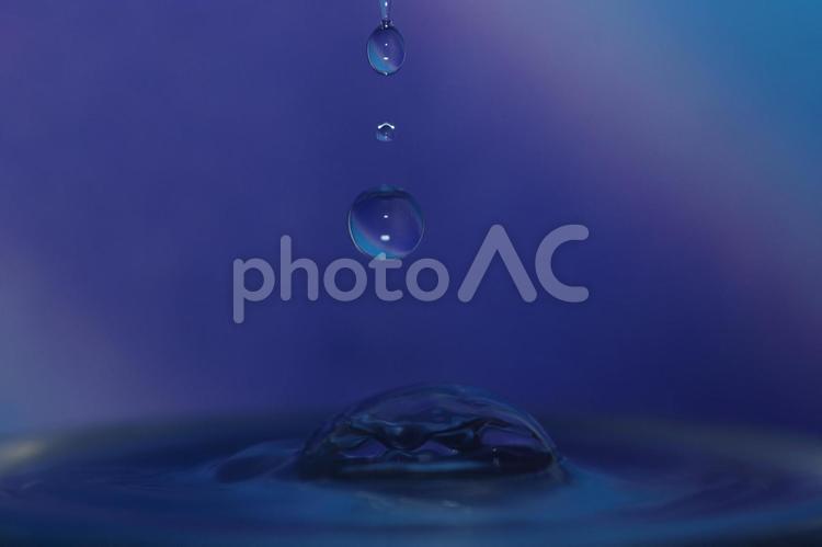 とろみ水滴 奇滴,不思議,宇宙の写真素材