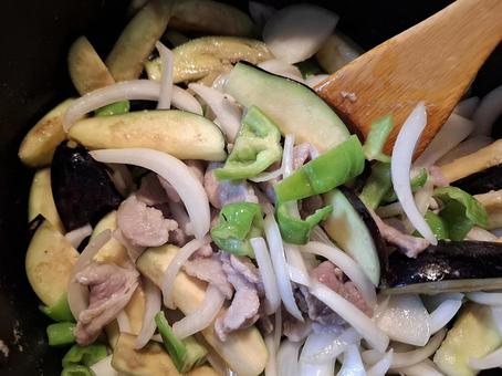 夏野菜の炒め物_1 夏野菜の炒め物_1 夏野菜,野菜,ピーマンの写真素材
