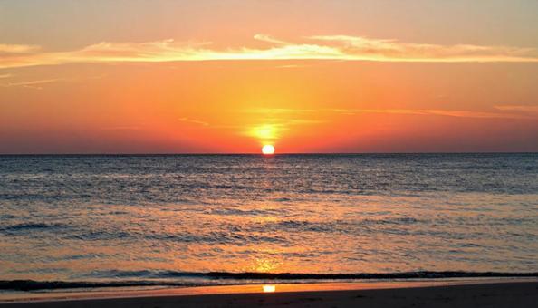 サンセットビーチ 南国の夕景 サンセットビーチ 南国の夕景の写真