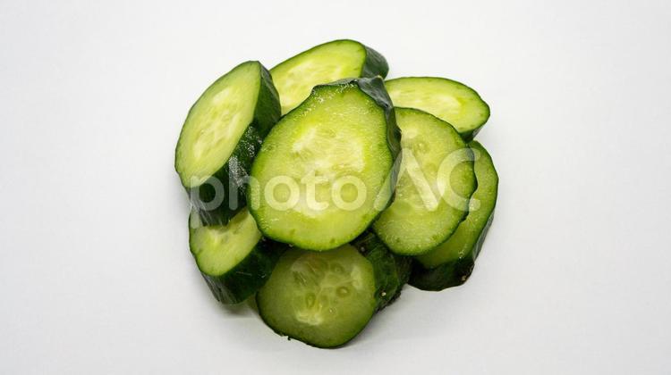 輪切りきゅうり きゅうり,胡瓜,野菜の写真素材