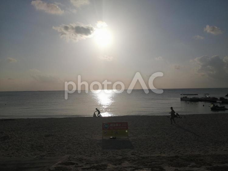 アラハビーチの夕暮れ 自然,ビーチ,夕暮れの写真素材