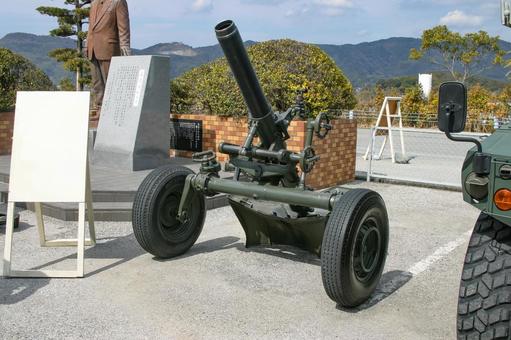 展示される陸上自衛隊の迫撃砲 展示される陸上自衛隊の迫撃砲 自衛隊,陸上自衛隊,ミリタリーの写真素材