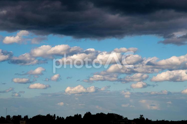 秋空　４　雨上がりの秋空 空,秋,雲の写真素材