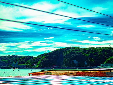 青空と海と緑豊かな風景のコントラスト 青空と海と緑豊かな風景のコントラストの写真