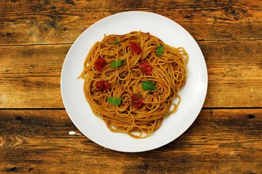 トマトとバジルのパスタ トマトとバジルのパスタ パスタ,スパゲッティ,料理の写真素材