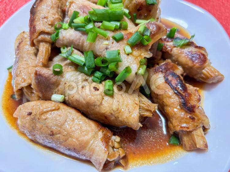 えのき肉巻き えのき肉巻き,肉巻き,豚バラ巻きの写真素材