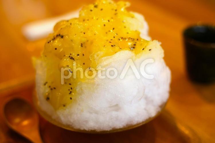 キウイのかき氷 かき氷,キウイフルーツ,冷たいの写真素材