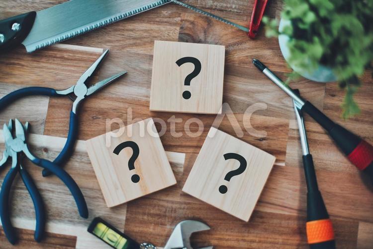 クエスチョンマークと工具セット 工具,道具,ハテナマークの写真素材