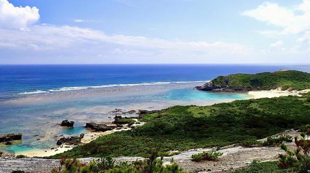 沖縄県慶良間諸島阿波連園地から見える海 沖縄県慶良間諸島阿波連園地から見える海の写真