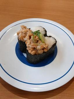 納豆と山芋の軍艦 納豆と山芋の軍艦 海苔,お寿司,納豆の写真素材