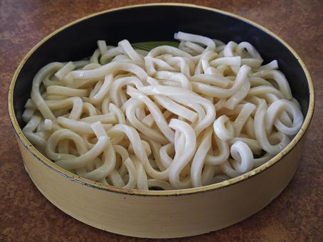 うどん屋さんの「肉汁うどん」のうどん うどん屋さんの「肉汁うどん」のうどん うどん,麺,つけ麺の写真素材