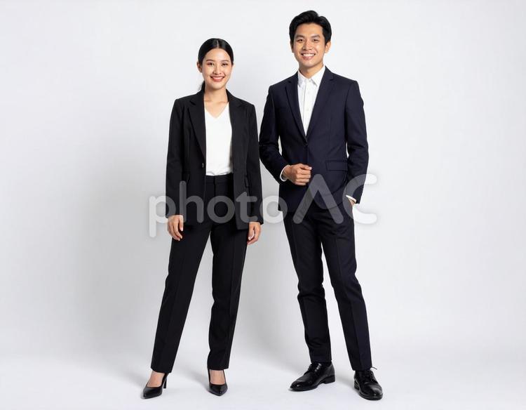 スーツを着た男性と女性の写真 男,女,ビジネスの写真素材