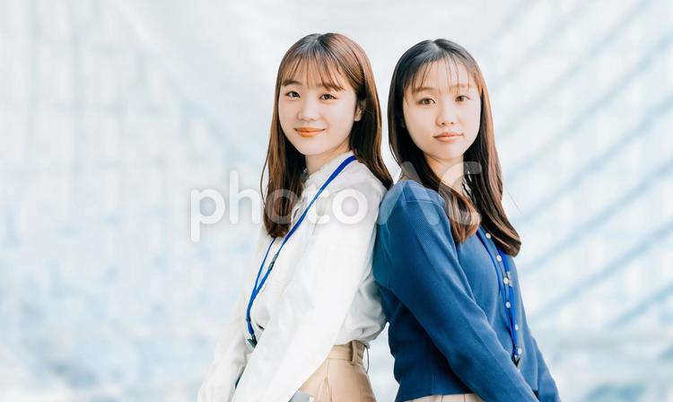 2人の女性・ビジネスウーマン 女性,ビジネス,ビジネスウーマンの写真素材