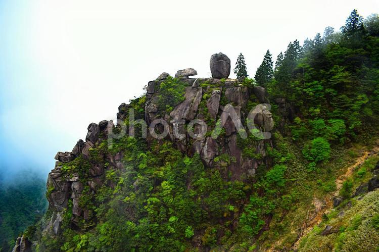御在所岳の岩場の風景 山,御在所岳,大黒岩の写真素材