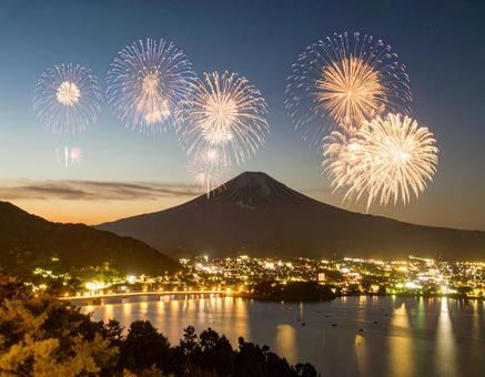 美しい花火大会 夏祭り 美しい花火大会 夏祭りの写真