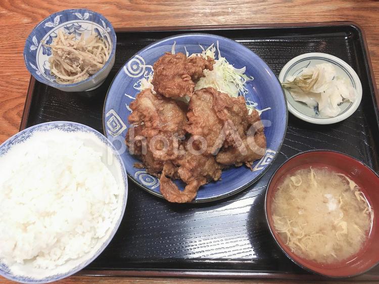 唐揚げ定食 唐揚げ,定食,食べ物の写真素材