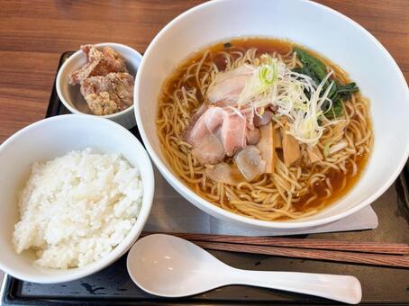 ラーメンセット ラーメン,醤油ラーメン,中華麺の写真素材