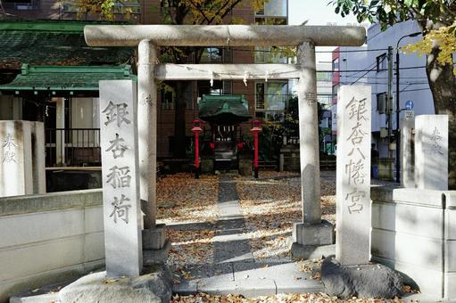 銀杏稲荷 神社,日本,風景の写真素材