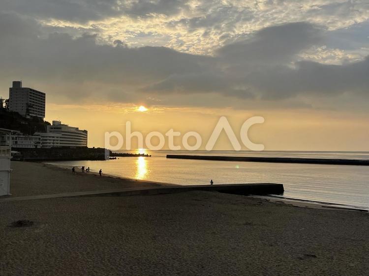 熱海　夕焼け 熱海,夕焼け,青空の写真素材