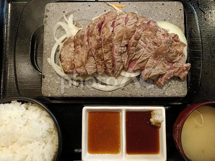 ステーキ定食 ステーキ,定食,牛肉の写真素材