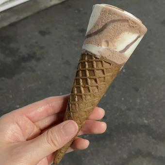 Fresh tiramisu ice cream, JPG Fresh tiramisu ice cream, JPG