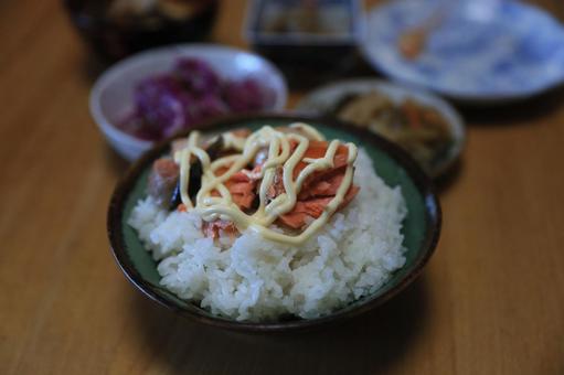 田舎ランチ（鮭マヨ） 昼食,ランチ,ご飯の写真素材