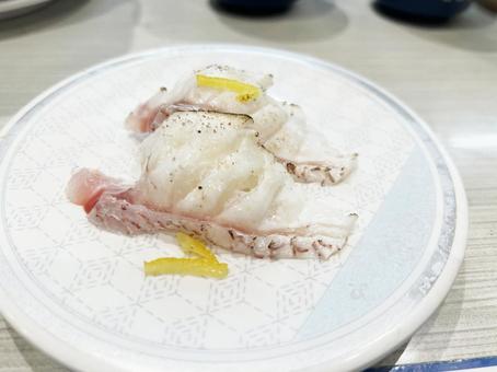 美味しそうな炙りえんがわの寿司 美味しそうな炙りえんがわの寿司の写真