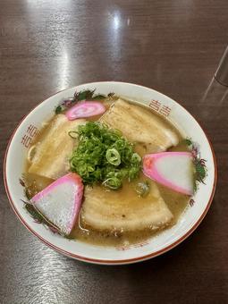 昔懐かしい中華そばチャーシューメン 昔懐かしい中華そばチャーシューメン チャーシューメン,豚骨醤油スープ,ラーメンの写真素材