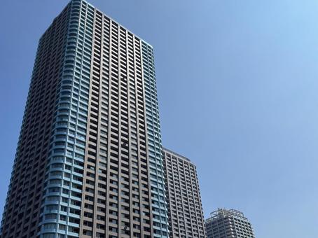 佃・月島のタワーマンション 青空 佃・月島のタワーマンション 青空 東京,東京都,中央区の写真素材