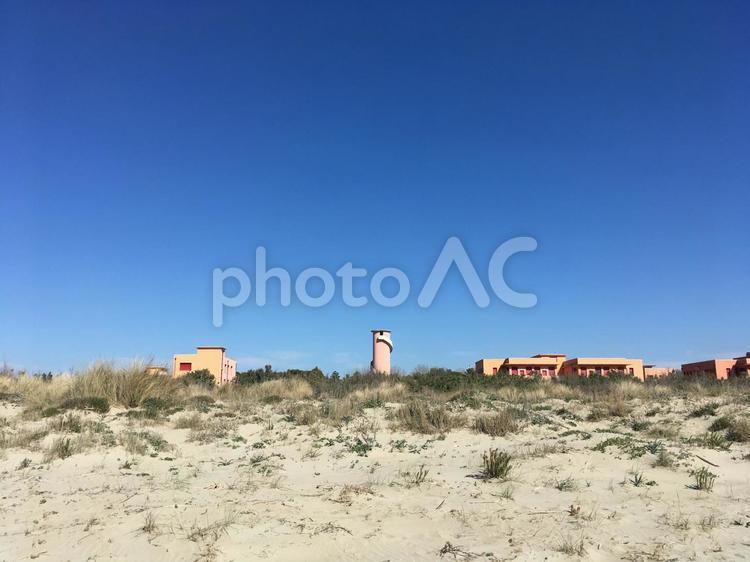 青空と海辺の風景（イタリア） 夏空,砂漠,砂の写真素材