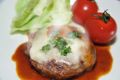 おいしそうな手作りチーズハンバーグ チーズハンバーグ,ハンバーグ,美味しそうなの写真素材