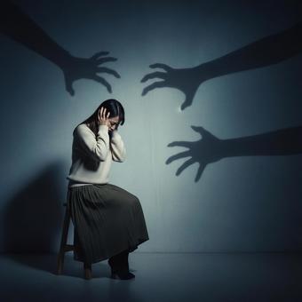 妄想が止まらない女性 妄想が止まらない女性の写真