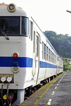 Kiha 40 and Kiha 47 on the Nichinan Line, JPG