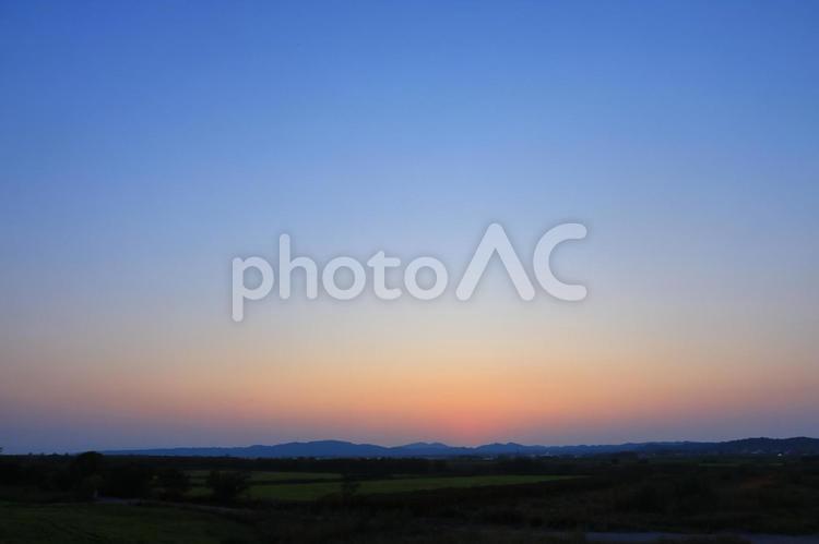 日没直後の夕焼け 月形,月形町,夕日の写真素材