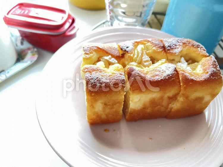 手作りおやつ ケーキ,リンゴ,リンゴのケーキの写真素材