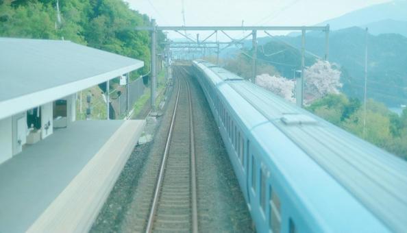 田舎の駅のホーム 田舎の駅のホームの写真