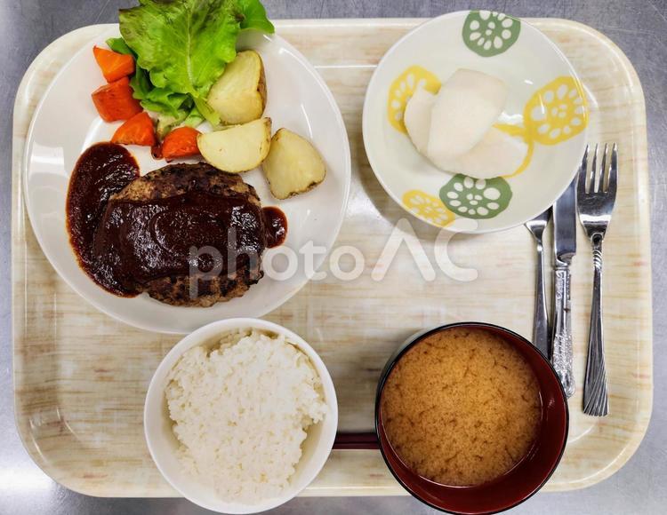 ハンバーグ（定食） ハンバーグ,野菜,ジャガイモの写真素材